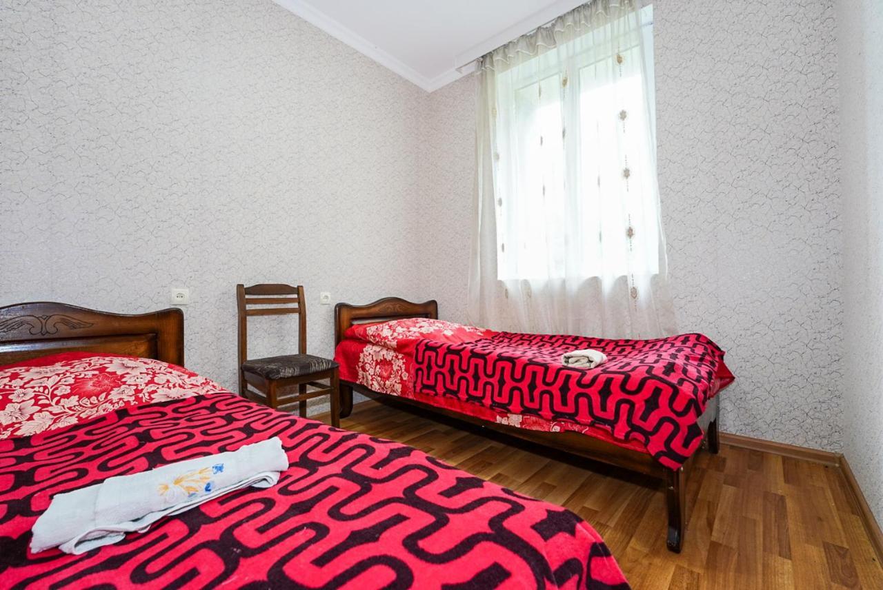 Bori'S Guesthouse Ушґулі Екстер'єр фото