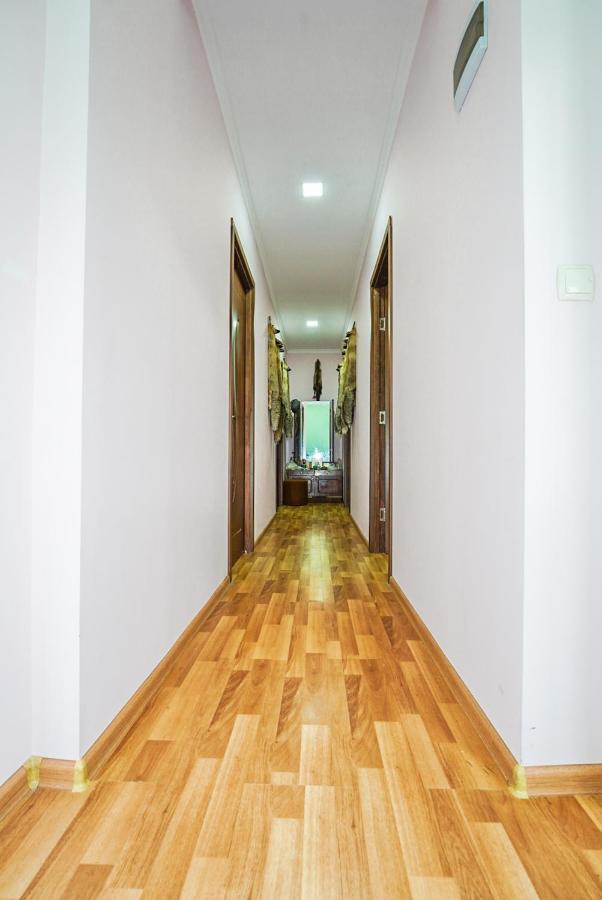Bori'S Guesthouse Ушґулі Екстер'єр фото