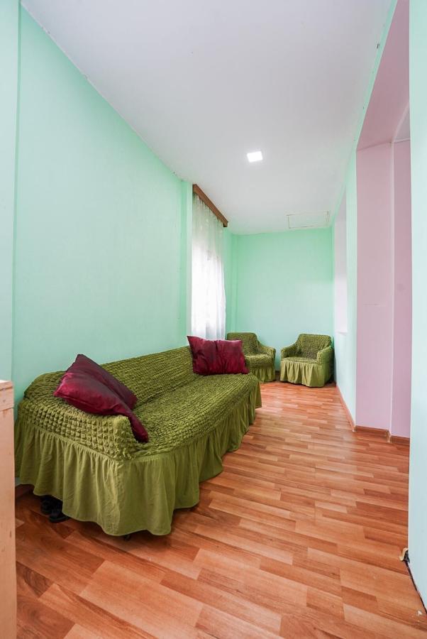 Bori'S Guesthouse Ушґулі Екстер'єр фото