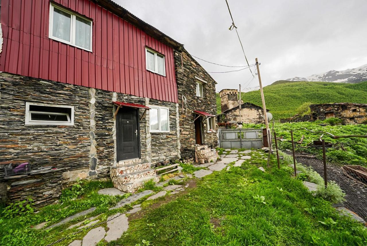 Bori'S Guesthouse Ушґулі Екстер'єр фото