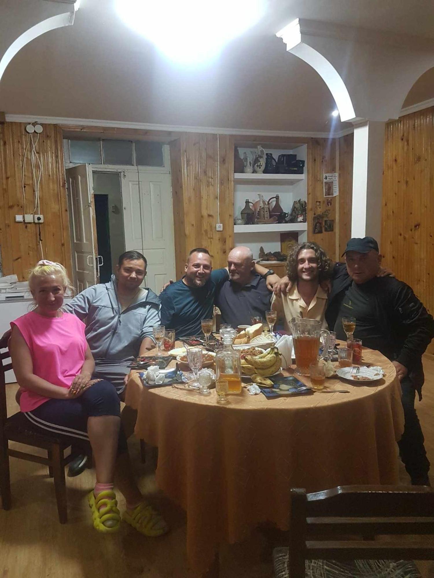 Bori'S Guesthouse Ушґулі Екстер'єр фото